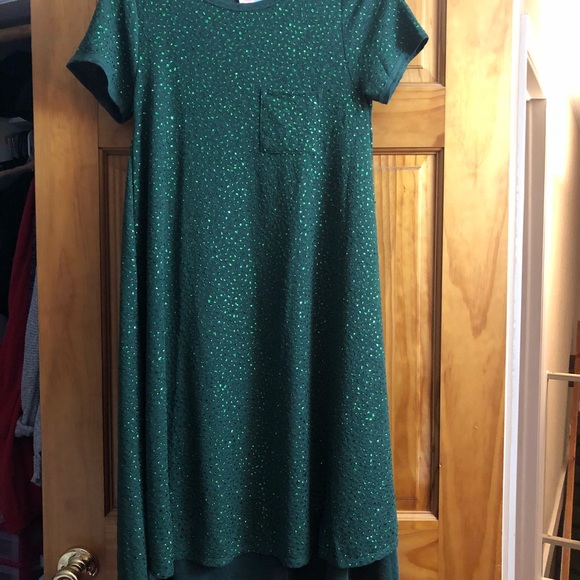 Dresses and shirts - Picture 6 of 8